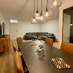 Διαμέρισμα 3 Apartment, 95 Qm, Max 5 Personen, Balkon, Garage, Internet 100 Mbit *