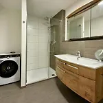 3 Apartment, 95 Qm, Max 5 Personen, Balkon, Garage, Internet 100 Mbit Διαμέρισμα