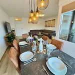 Διαμέρισμα 3 Apartment, 95 Qm, Max 5 Personen, Balkon, Garage, Internet 100 Mbit *
