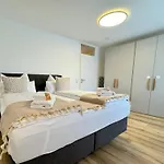 3 Apartment, 95 Qm, Max 5 Personen, Balkon, Garage, Internet 100 Mbit Διαμέρισμα