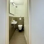 3 Apartment, 95 Qm, Max 5 Personen, Balkon, Garage, Internet 100 Mbit *