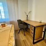3 Apartment, 95 Qm, Max 5 Personen, Balkon, Garage, Internet 100 Mbit Διαμέρισμα