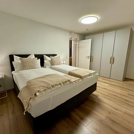 Apartmán 3 Apartment, 95 Qm, Max 5 Personen, Balkon, Garage, Internet 100 Mbit Leonberg