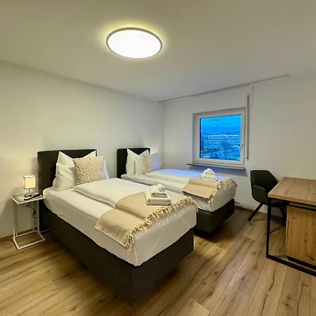 Apartmán 3 Apartment, 95 Qm, Max 5 Personen, Balkon, Garage, Internet 100 Mbit Leonberg