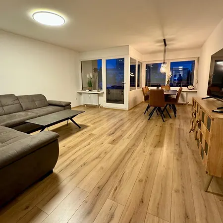 3 Apartment, 95 Qm, Max 5 Personen, Balkon, Garage, Internet 100 Mbit Apartmán *