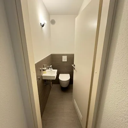 3 Apartment, 95 Qm, Max 5 Personen, Balkon, Garage, Internet 100 Mbit