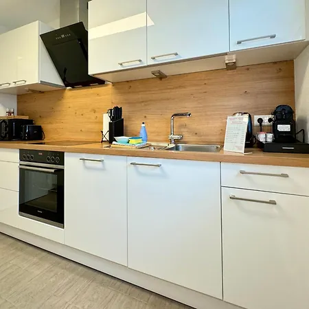 Apartman 3 Apartment, 95 Qm, Max 5 Personen, Balkon, Garage, Internet 100 Mbit Leonberg