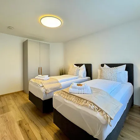 Apartmán 3 Apartment, 95 Qm, Max 5 Personen, Balkon, Garage, Internet 100 Mbit