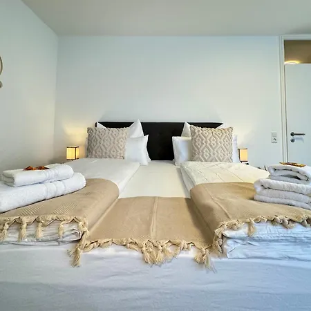 3 Apartment, 95 Qm, Max 5 Personen, Balkon, Garage, Internet 100 Mbit Leonberg