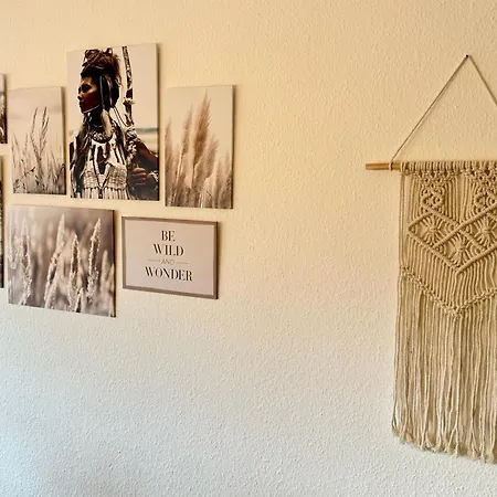 3 Apartment, 95 Qm, Max 5 Personen, Balkon, Garage, Internet 100 Mbit Apartman