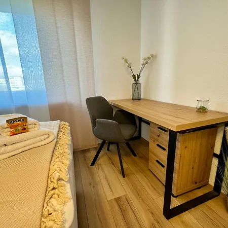 3 Apartment, 95 Qm, Max 5 Personen, Balkon, Garage, Internet 100 Mbit Apartmán